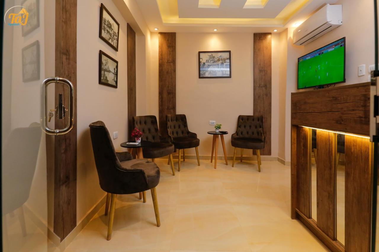 Taj Pyramids Hostel