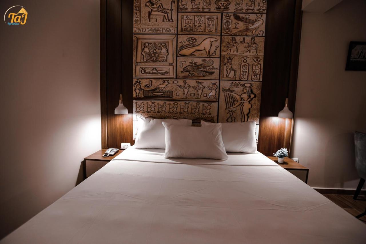 Hostel Taj Pyramids *