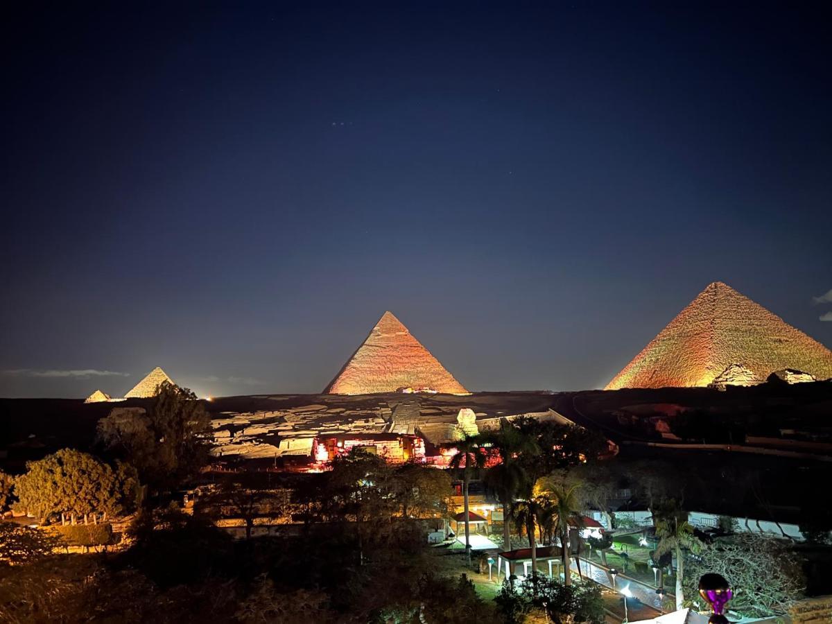 Taj Pyramids * Cairo